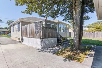 1333 Richland Boulevard, Bay Shore, NY 11706 - Photo 22