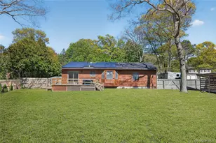 489 Rowlinson Dr, Shirley, NY 11967 - Photo 24