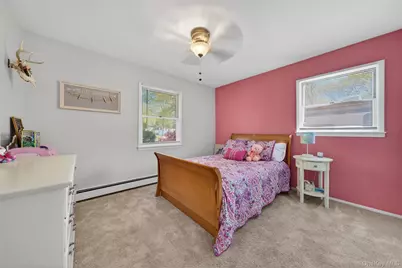 489 Rowlinson Drive, Shirley, NY 11967 - Photo 4