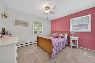 489 Rowlinson Dr, Shirley, NY 11967 - Photo 4