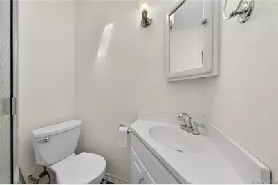 489 Rowlinson Drive, Shirley, NY 11967 - Photo 8
