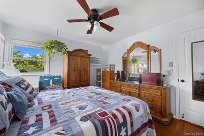 2389 Lindy Road, Westbury, NY 11590 - Photo 22