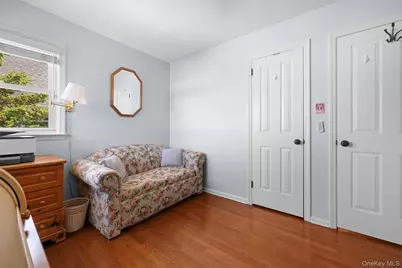 2389 Lindy Road, Westbury, NY 11590 - Photo 20