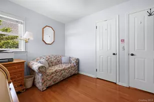 2389 Lindy Rd, Westbury, NY 11590 - Photo 20