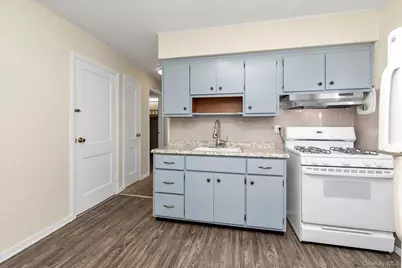 360 Litchfield Avenue, Elmont, NY 11003 - Photo 8