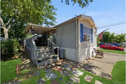 1137 Unit 124 Lincoln Avenue, Holbrook, NY 11741 - Photo 2