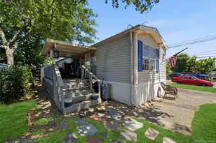 1137 Unit 124 Lincoln Ave, Holbrook, NY 11741 - Photo 2