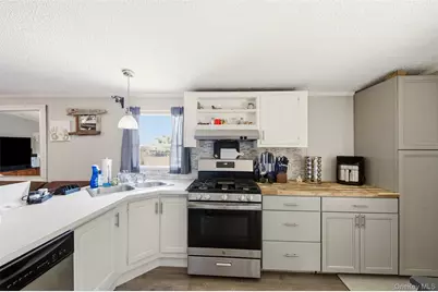 1137 Unit 124 Lincoln Avenue, Holbrook, NY 11741 - Photo 14