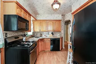 81-52 249th St, Bellerose, NY 11426 - Photo 8