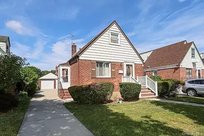 8152 249th Street, Bellerose, NY 11426 - Photo 2