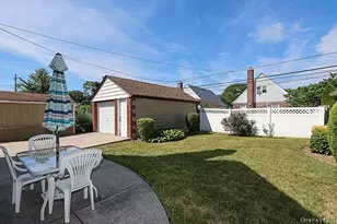81-52 249th St, Bellerose, NY 11426 - Photo 26