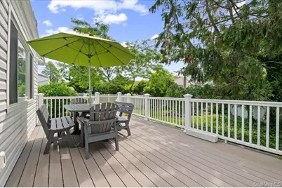 964 Cherrywood Drive, Baldwin, NY 11510 - Photo 24