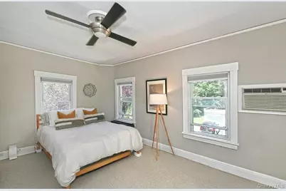 163/165 Lincoln Avenue, Rockville Centre, NY 11570 - Photo 18