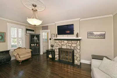 163/165 Lincoln Avenue, Rockville Centre, NY 11570 - Photo 12