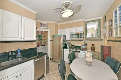 163/165 Lincoln Avenue, Rockville Centre, NY 11570 - Photo 26