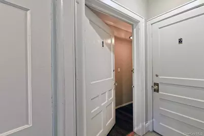 163/165 Lincoln Avenue, Rockville Centre, NY 11570 - Photo 10