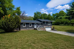 52 Rudolph Rd, Modena, NY 12548 - Photo 2