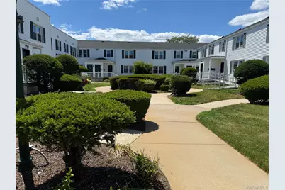494 S Ocean Avenue #1 L, Freeport, NY 11520 - Photo 1