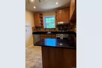 27 Upland Road, Great Neck, NY 11020 - Photo 8