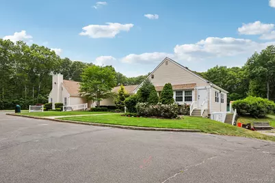 16 Chase Commons #16, Yaphank, NY 11980 - Photo 42