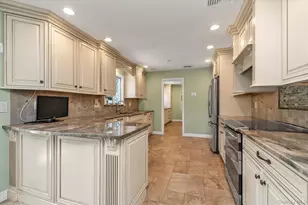 13 Darby Pl, Glen Head, NY 11545 - Photo 6