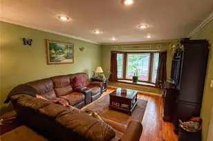 685 Seabury Ave, Franklin Square, NY 11010 - Photo 4
