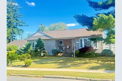 685 Seabury Avenue, Franklin Square, NY 11010 - Photo 2