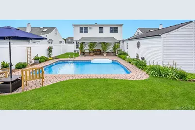 66 Vincent Road, Hicksville, NY 11801 - Photo 34