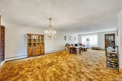 53 Bridle Lane, Hicksville, NY 11801 - Photo 6