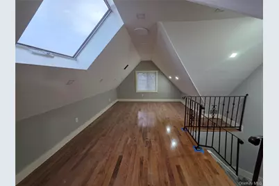 8523 106th Street, Richmond Hill, NY 11418 - Photo 16