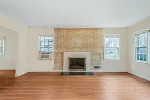 37 Poe St, Hartsdale, NY 10530 - Photo 4
