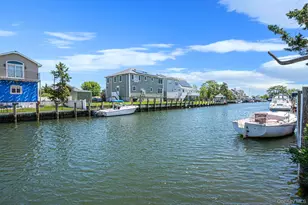 398 Clocks Blvd, Massapequa, NY 11758 - Photo 8