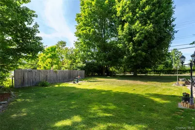 31 Briarwood Drive, Wappingers Falls, NY 12590 - Photo 8