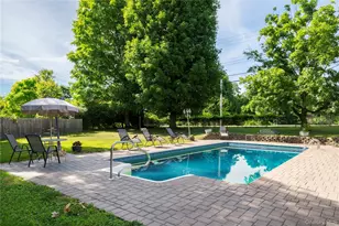 31 Briarwood Dr, Wappingers Falls, NY 12590 - Photo 6