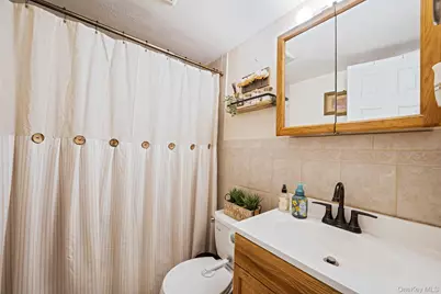 2453 Union Blvd #24a, Islip, NY 11750 - Photo 10