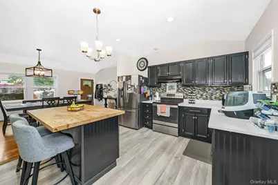 2 Michael Avenue, Bellport, NY 11713 - Photo 28