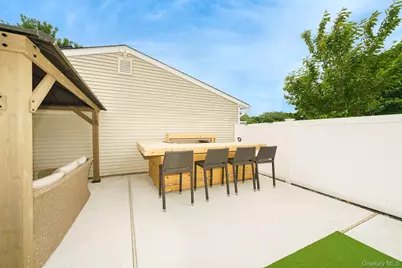 2 Michael Avenue, Bellport, NY 11713 - Photo 26