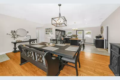 2 Michael Avenue, Bellport, NY 11713 - Photo 4