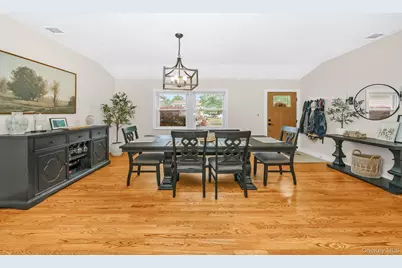 2 Michael Avenue, Bellport, NY 11713 - Photo 10