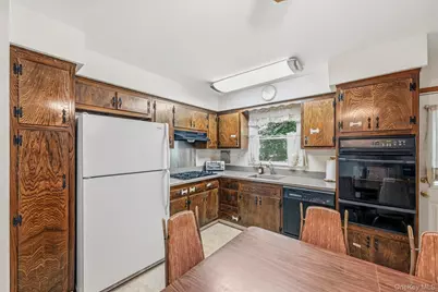 42 Sandy Brook Drive, Spring Valley, NY 10977 - Photo 14