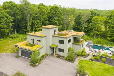 215 Smith Road, Poughkeepsie, NY 12603 - Photo 4