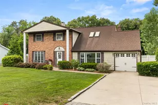 24 Walnut St, Coram, NY 11727 - Photo 24