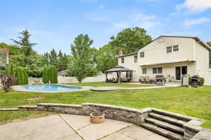 24 Walnut St, Coram, NY 11727 - Photo 22