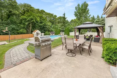 24 Walnut Street, Coram, NY 11727 - Photo 20