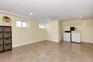 3 Joy Dr, Manhasset Hills, NY 11040 - Photo 42