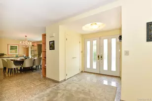 3 Joy Dr, Manhasset Hills, NY 11040 - Photo 20