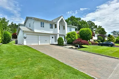 3 Joy Drive, Manhasset Hills, NY 11040 - Photo 2