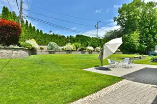 3 Joy Dr, Manhasset Hills, NY 11040 - Photo 44