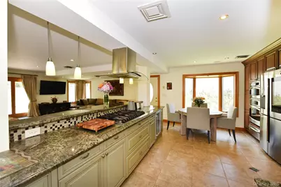 3 Joy Drive, Manhasset Hills, NY 11040 - Photo 6