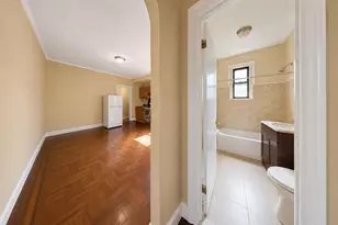 700 Oakland Pl, Bronx, NY 10457 - Photo 8